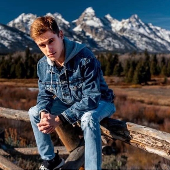 Meet The Posher - Picture 1 of 1